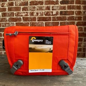 NEW WITH TAGS Lowepro Nova Sport 17L AW Camera Bag
